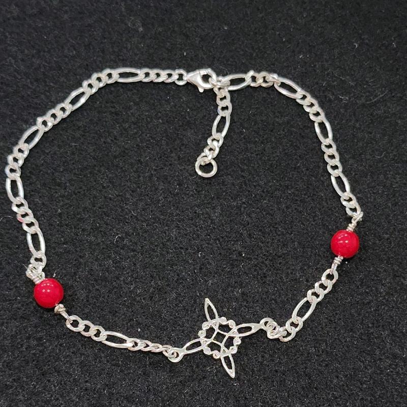 Tobillera con el nudo de bruja.Anklet with witch's knot.