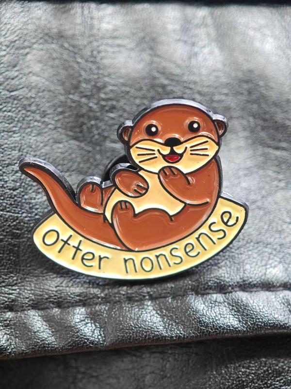 Cute Otter Design Brooch, Fashion Alloy Badge for Daily Clothing Decor, Trendy All-match & Exquisite Brooch for Birthday Gift