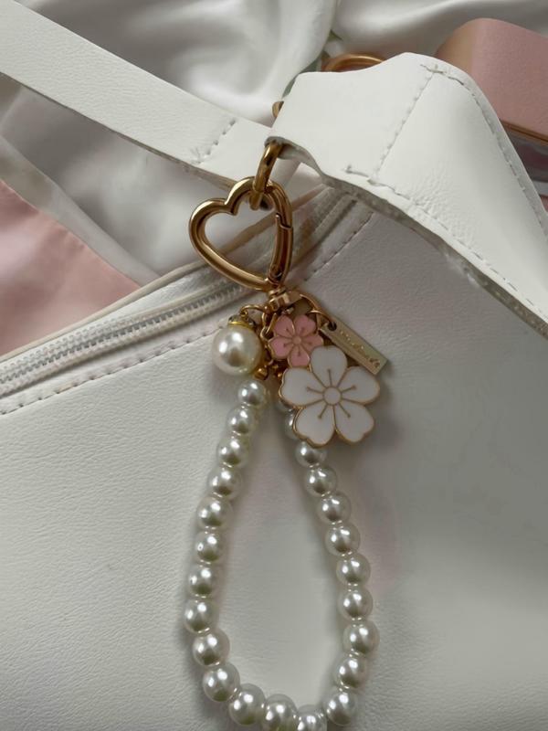 Cute Flower & Faux Pearl Decor Keychain, Fashionable Heart Design Keychain for Women & Girls, Trendy All-match Keychain for Birthday Gift