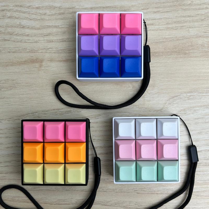 [Custom Keycap Colors!] 9 Key Mechanical Keyboard Keychain