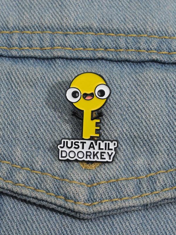 Cute Cartoon Key Design Brooch, Fashion Alloy Badge for Women & Men, Enamel Pin Suitable for Backpacks, Jeans, Scarves, Hats Decoration