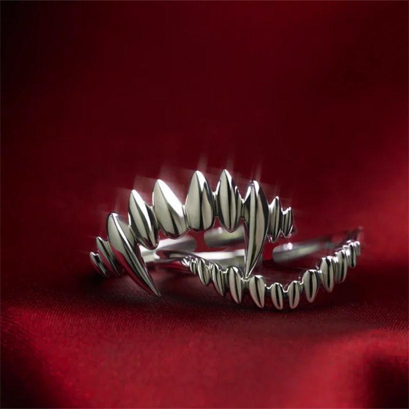 Fashion hip-hop punk, cosplay vampire devouring split ring, anime game ring, tail ring Hip-Hop Punk