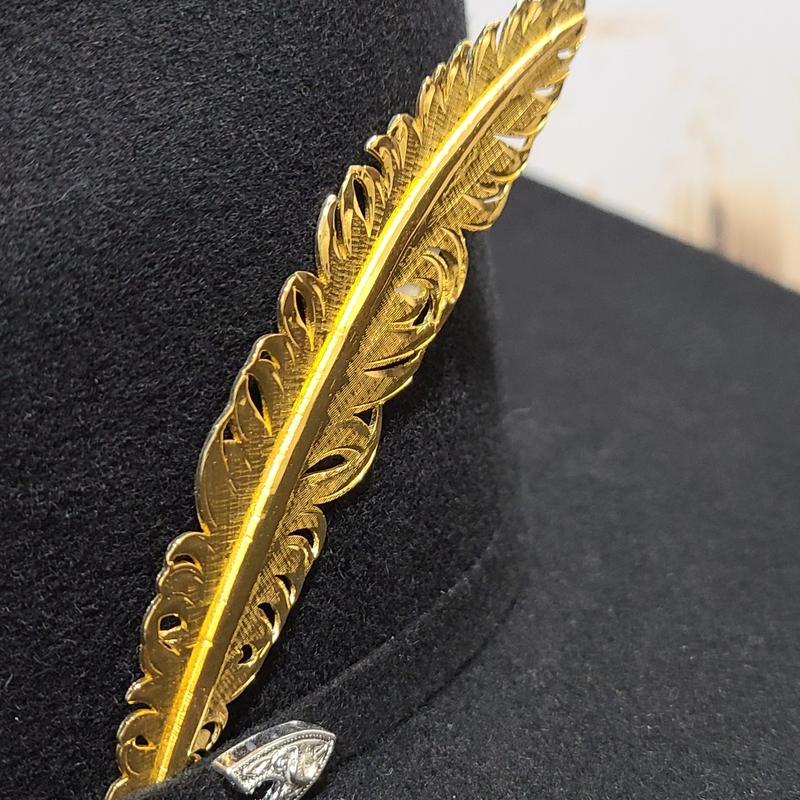 Laca Gold and Silver Detailed Feathers for Tejanas