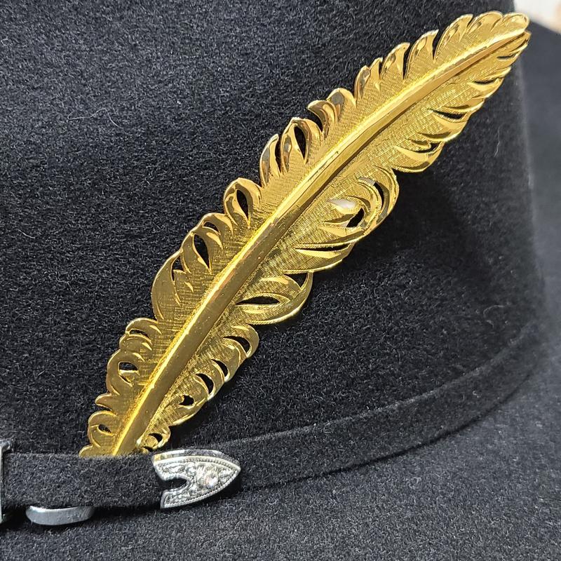 Laca Gold and Silver Detailed Feathers for Tejanas