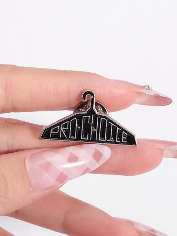 Creative Clothes Hanger Shaped Brooch, Fashionable Letter Design Alloy Badge for Backpack & Clothes Collar, Trendy All-match & Exquisite Brooch for Birthday Gift