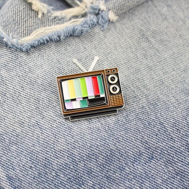 Vintage No Signal TV Design Brooch, 1 Count Unique Accessory for Retro Enthusiasts, Ideal Choice for Gift