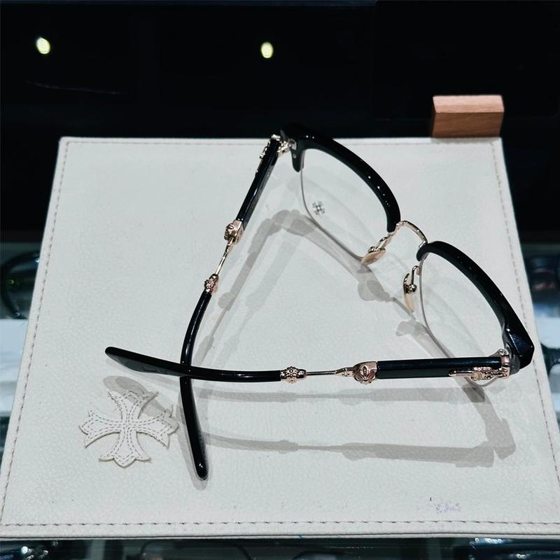 Chrome Hearts Evagilist Gold glasses, fashionable near-frame glasses for men and women with unique and novel style design