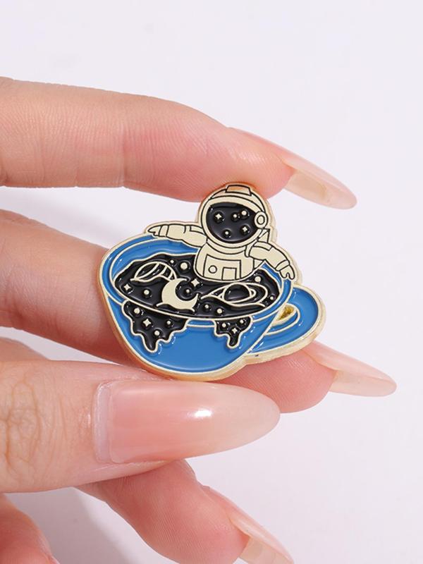 Cute Cartoon Astronaut Medal Design Brooches, Stylish Astronaut Themed Design Fashion Alloy Badge for Daily Clothing Decor, Trendy All-match & Exquisite Brooch for Birthday Gift