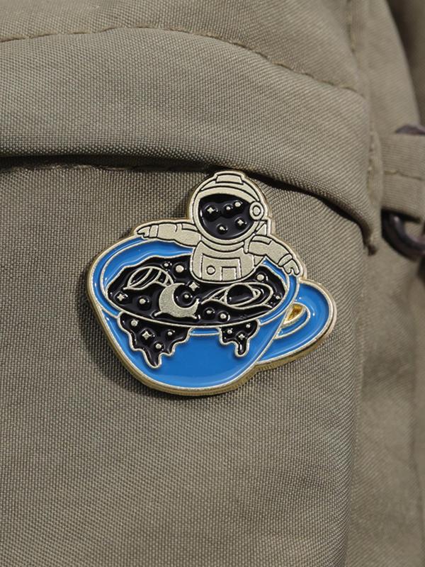 Cute Cartoon Astronaut Medal Design Brooches, Stylish Astronaut Themed Design Fashion Alloy Badge for Daily Clothing Decor, Trendy All-match & Exquisite Brooch for Birthday Gift