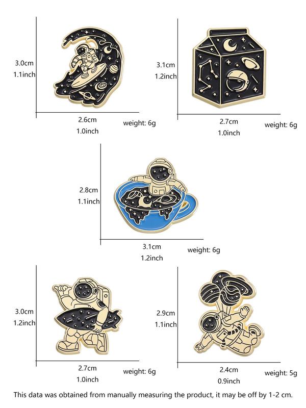 Cute Cartoon Astronaut Medal Design Brooches, Stylish Astronaut Themed Design Fashion Alloy Badge for Daily Clothing Decor, Trendy All-match & Exquisite Brooch for Birthday Gift