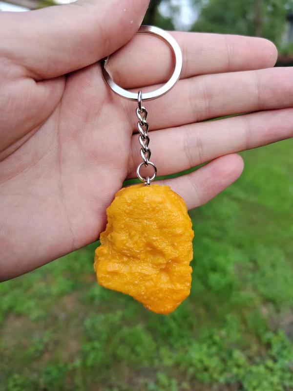 Cute Cartoon Artificial Chicken Nugget Decor Keychain, Funny Chicken Nugget Pendant Keychain, Fashionable Fun Keychain Charm for Men and Women, Creative Small Gifts, Holiday Accessories