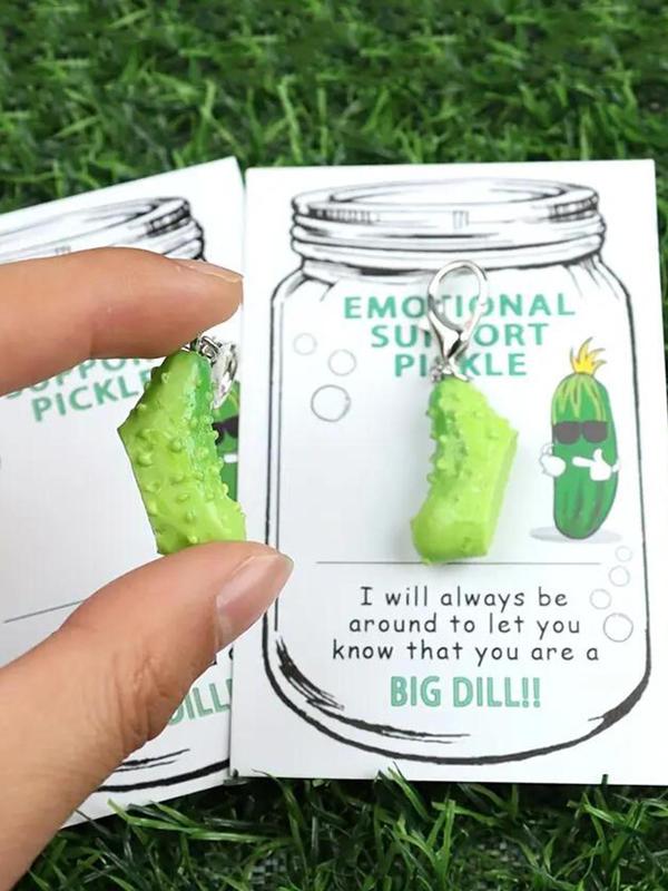 Cucumber Design Resin Keychain, Novelty Cucumber Charm, Positive Gift for Birthdays, Fun Paper Pocket Card for Home & Kitchen Decor