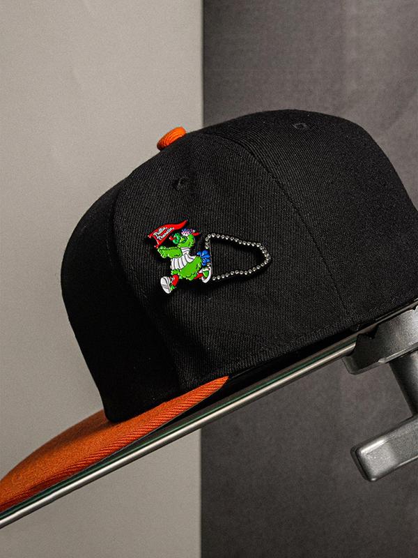 Cartoon Baseball Player Design Brooch, Cute Baseball Hat Pin for Women & Men, Enamel Pin Suitable for Backpacks, Jeans, Scarves, Hats Decoration