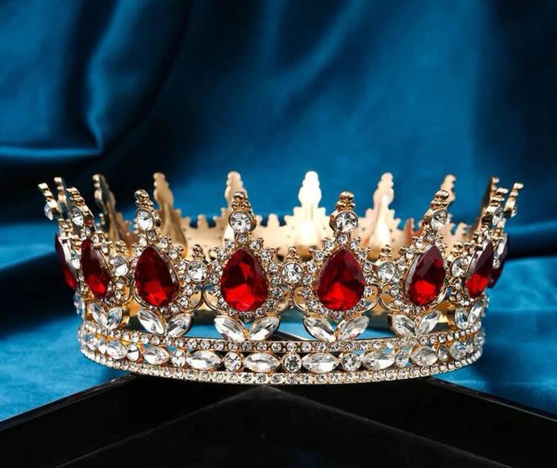 Crowns for any floral arrangement or for any occasion fits perfect . Great quality .